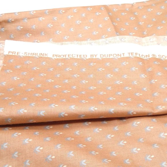 Vintage Margin Designs Screen Print Cloth, Mauve with Blue Flowers Floral Cottag - Picture 3 of 5